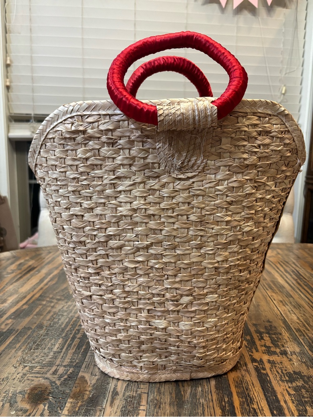 Woven Straw Sequin Wing and Lips
Tote with Red Handle - Picture 2 of 14